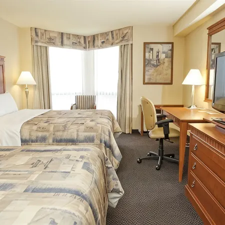 Quality Inn & Suites Bay Front