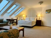 OPERA16 Guestrooms Hotels near 3d Gallery Budapest