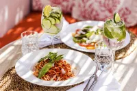 โรงแรม La Tartane Saint -Tropez - พร้อมอาหารเช้า