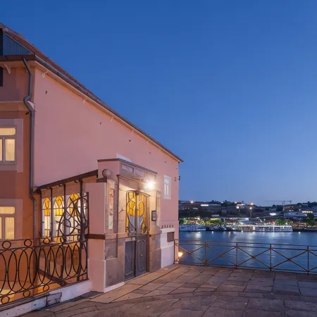 1872 River House by Olivia Отели рядом с достопримечательностью «Музеу Ду Виньу Ду Порту»