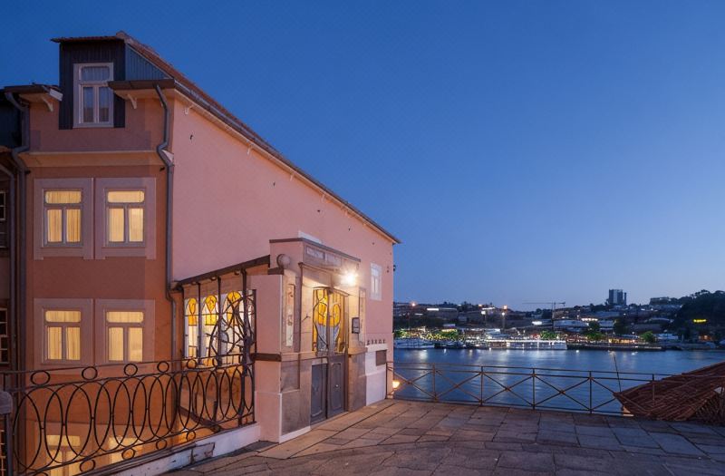 1872 River House by Olivia