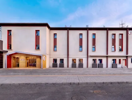 Manxin Hotel (Beijing Qianmen Temple of Heaven North Gate, Qiaowan Subway Station)