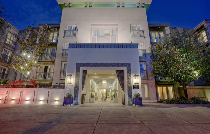 โรงแรมอมาราโน เบอร์แบงก์ - ฮอลลีวูด