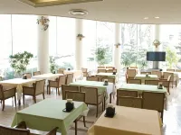Route Inn Grantia Komaki - sarapan