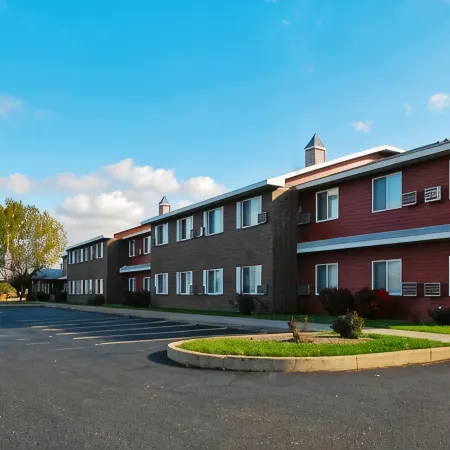 Hudson Inn & Suites