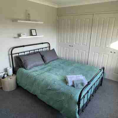 Comfortable 2-Bedroom Home in Mudgee “Rest Easy Mudgee” Rooms