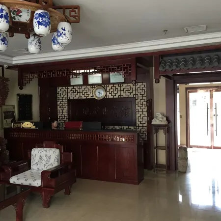 Lingqiu Jindi Hotel