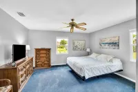Newly remodeled house, 5 minutes from Indian River and 20 minutes from the ocean