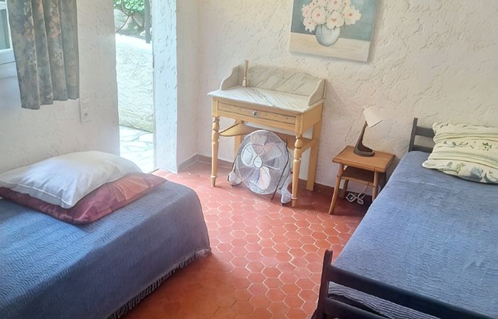 Petite Maison en rez de Chaussée Indépendante et Calme Dans Proptiété Sécurisée