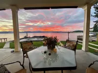 THE FOX HOUSE on Flathead Lake: Lakefront Luxury Living