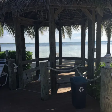 Escape to Paradise – Beautiful & Budget-Friendly Condo!