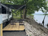 Tennessee River RV Retreat Hotels in Perry County