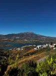 Luxury detatched Spanish Villa Spacious with Private Pool-in Lake Vinuela Valley - Wifi