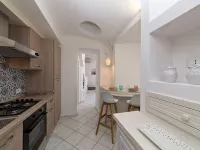 幻想之家套房 Cava dell'Isola Beach附近的飯店