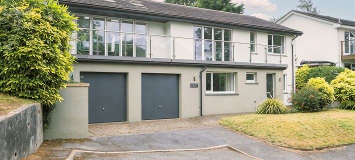 Stylish 4 bed house walking distance to beaches Hotels in Salcombe