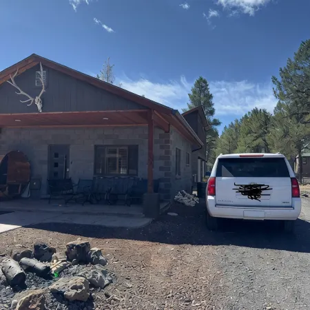 Cozy Cabin in the Pines!!! Close to the Polar Express, Grand Canyon, & Bearizona