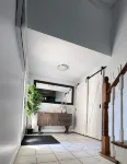 Gamwell Getaway - Spacious 5 Bedroom Home with 2 Living Areas! - Homestays