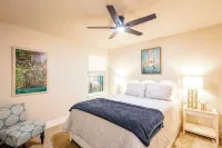 Pet-Friendly • UMHB Walkable • Downtown • Fire Pit • Hot Tub