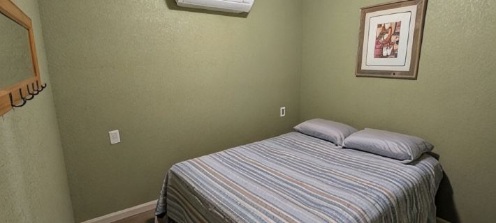 Great for family group or romantic getaway, 4 small bedrooms and large open area Hotels in Brown County
