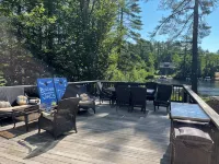 Amazing Lakefront House w/Private Dock, Private Beach, 4 Bedrooms, Sleeps 12+ - Wifi
