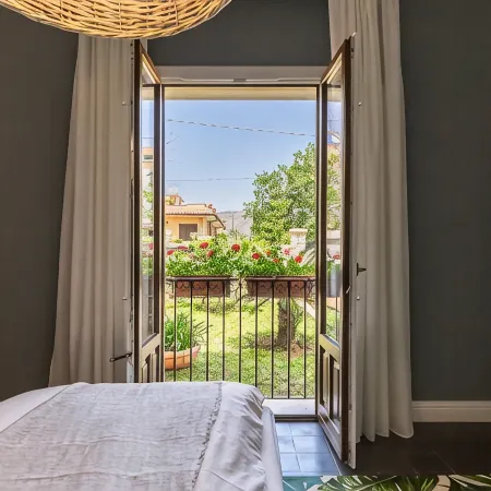 Villa Raphael, luxury property with swimming pool and sea view