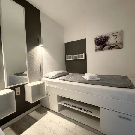 Comfortable, modern, completely renovated vacation apartment with balcony, WLAN available