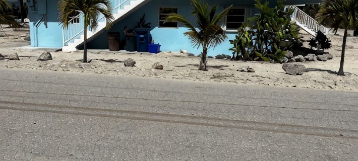 Key Largo, Paradise! Single family second floor home with gorgeous views. Hotels in Key Largo