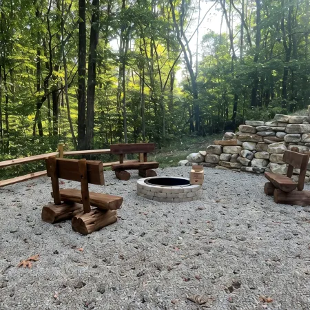 "Hilltop Hideaway" - A "GEM" in beautiful Hocking Hills !