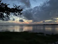 Walk to Beach - Updated Amelia Island Townhome Near Fort Clinch and Downtown