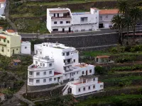Quiet, bright apartment with stunning views in a small village, with WiFi - balcony