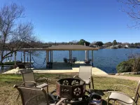 Firefly Cottage - Lakefront Cottage with Huge Dock on Quiet Cove - balcony