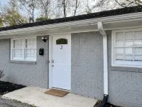 Apt. near Downtown - 2BR/1BA/3BE Hotéis em Dunean
