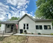 1910 on Route 66 is a Charming historic 2 bedroom 2 bath home, close to downtown
