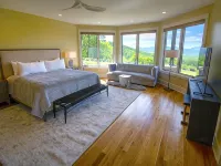 8000sf Luxurious Estate with Majestic Mountain Views Black Mountain / Asheville Hotels in Broad River