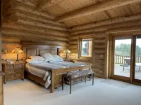 Grandpa’s Place. Exclusive, Stunning, Private Log Home. Firepit & Pond - Boutique