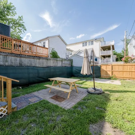 Just steps away from the Boardwalk & Beaches, Walkable to Entertainment!