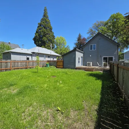 3-Bedroom House Close to Pacific University