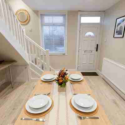 Cosy House in Runcorn: Perfect for Families & Business Travelers! Free Parking Others