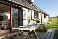 Charming Breton farmhouse - sea view - Homestays