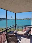 Immaculate Condo. Pool, Jacuzzi. Balcony with Waterfront and Nightly Sunset. - Private Pools