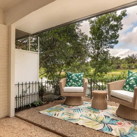 Perfect blend of style and serenity in this 3-br, 2-bath bungalow guest house.