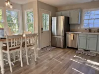 Comfortable, Clean, and Convenient to Everything!