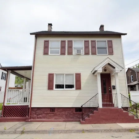 Excellent Location, Family & Pet Friendly, Walk to Main St, Close to Everything