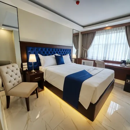 The Monaco Hotel Taytay
