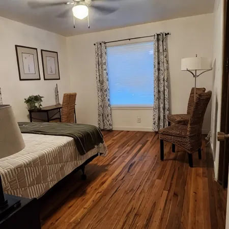 OldCharm Spacious 2bdrmhouse in perfect location in Burley with WiFi,Central Air
