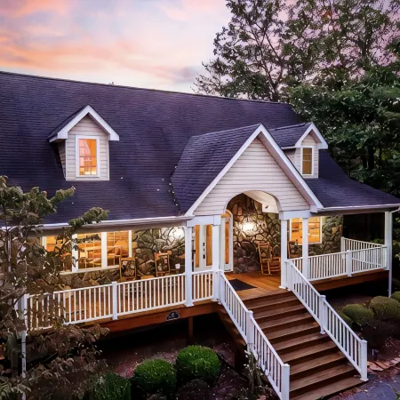Mountain Resort Hideaway for Family, Golf, Hiking and reunions