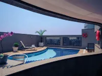 Paulista Suites by Charlie - Kolam Renang