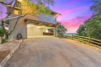 Luxury Lake Travis Retreat with Pool, Hot Tub & Stunning Views