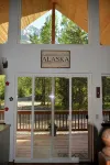 Lower Paradise Log Cabin in Moose Pass