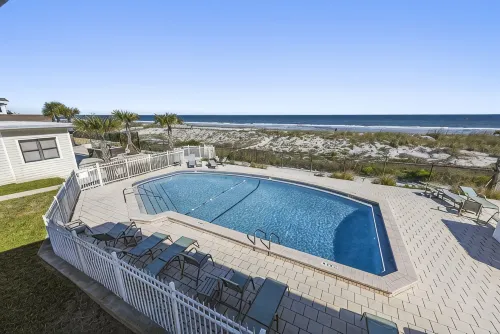 Jacksonville Beach Front Paradise-Close to Mayo - 4-Star